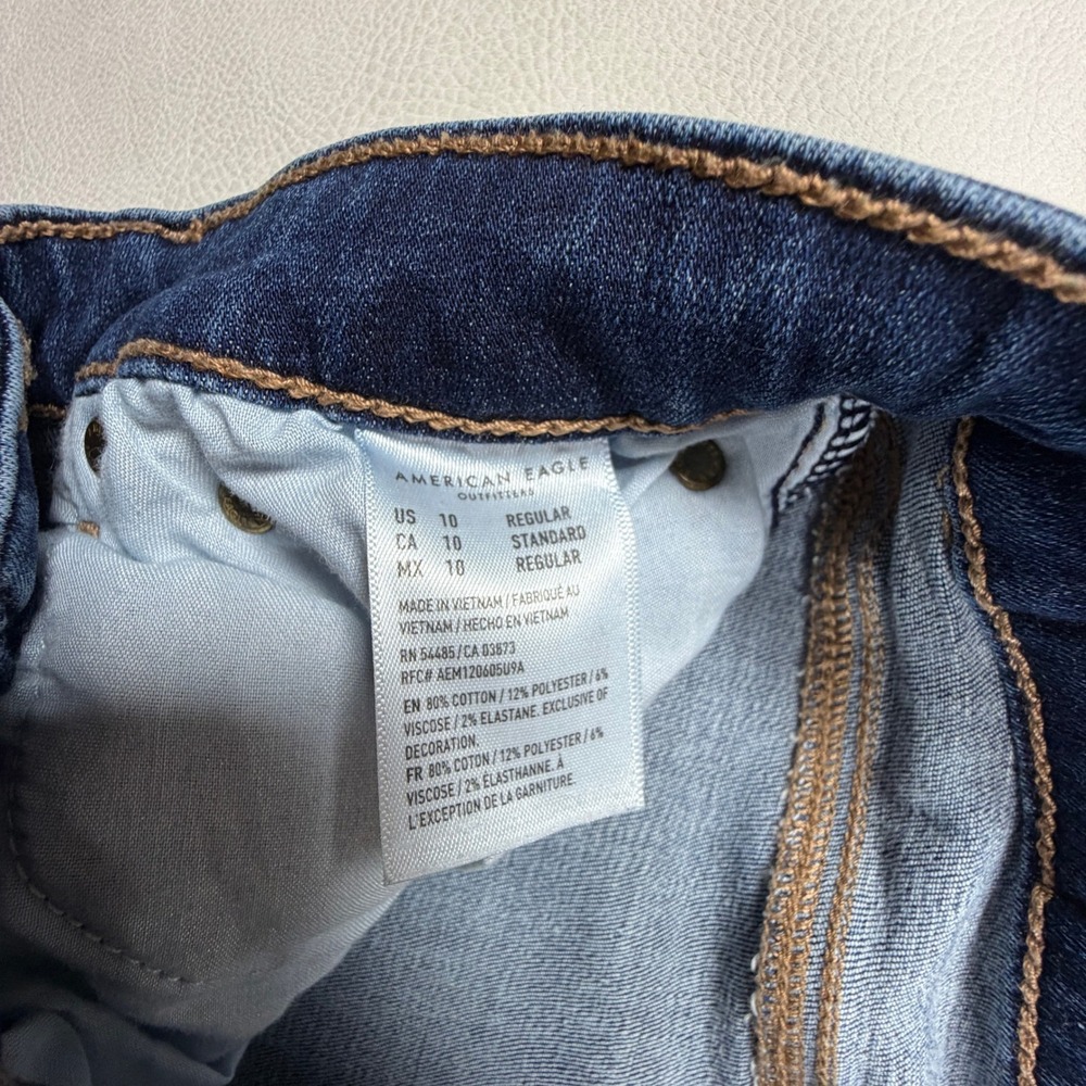 American Eagle Super Hi-Rise Flare Jeans Dark Wash Scalloped Hem Size 10 Regular - Picture 3 of 14